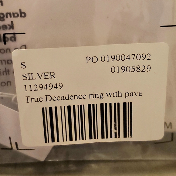 TRUE DECADENCE | Bow Detail Ring sz 6.5 - Picture 8 of 9